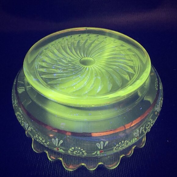 Antique Enameled Paint Large Glass Bowl Dish Gold Painted Edge Manganese 365nm - Picture 3 of 16